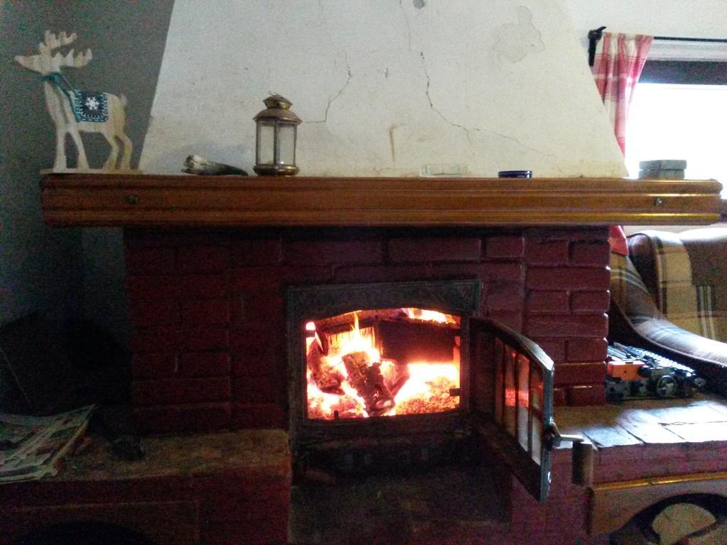 Cabana Pietricica Дымбовичоара Экстерьер фото