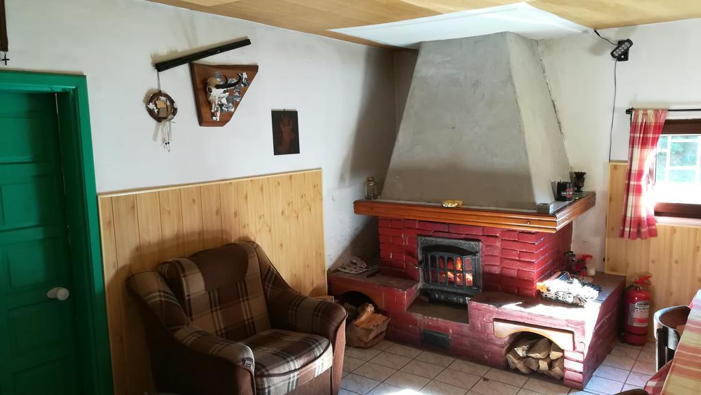 Cabana Pietricica Дымбовичоара Экстерьер фото