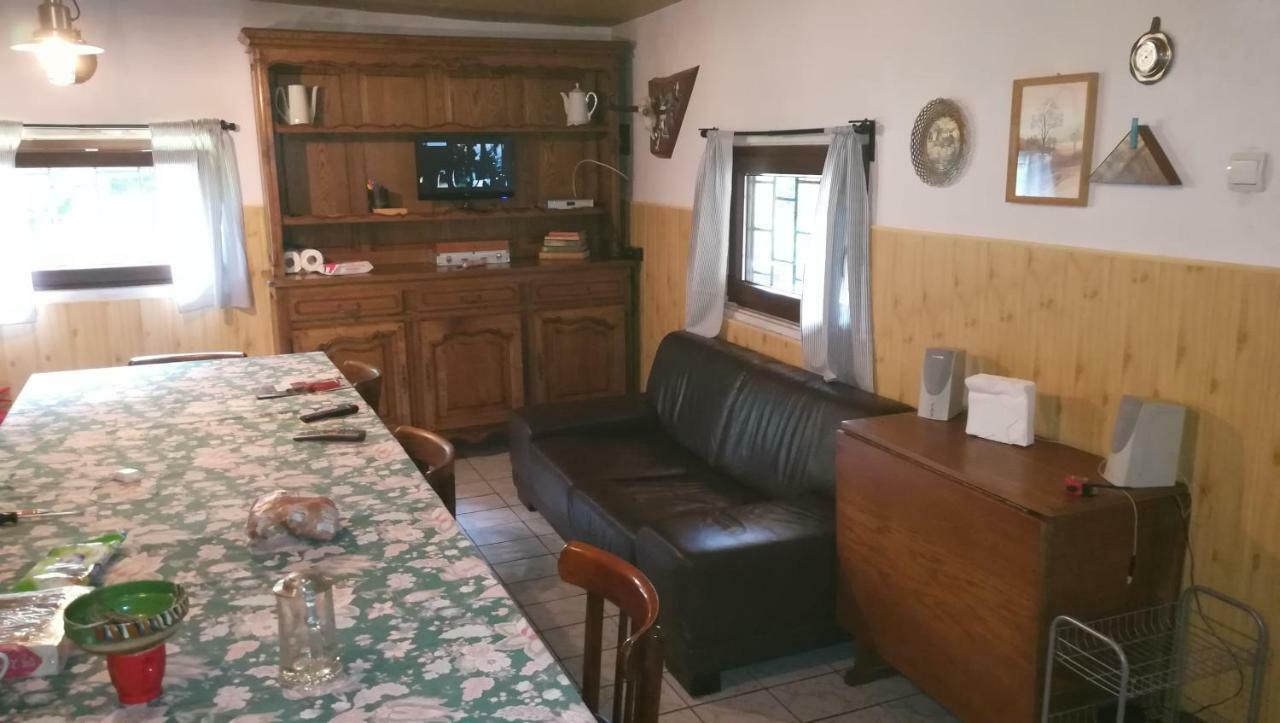 Cabana Pietricica Дымбовичоара Экстерьер фото